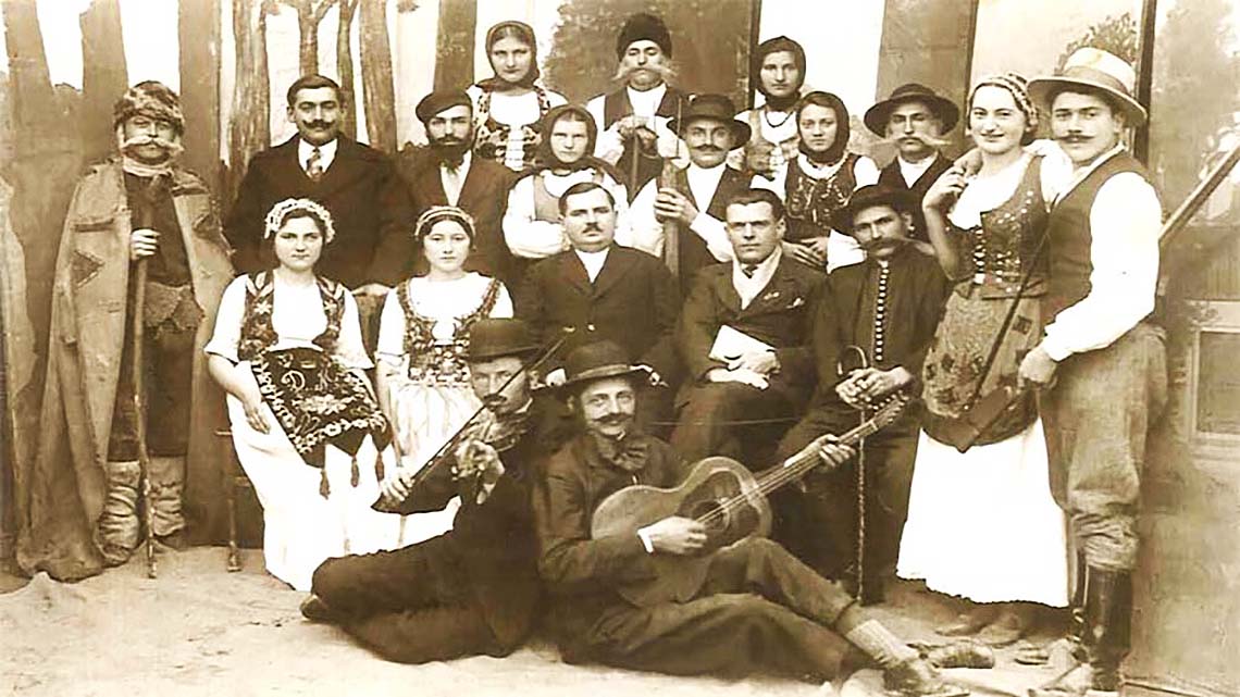 The development of theater art among Serbs in Vojvodina