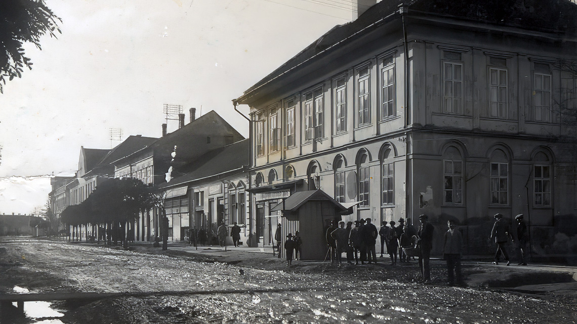 Explore the History of Novi Bečej Through Old Photographs and Local Photographers