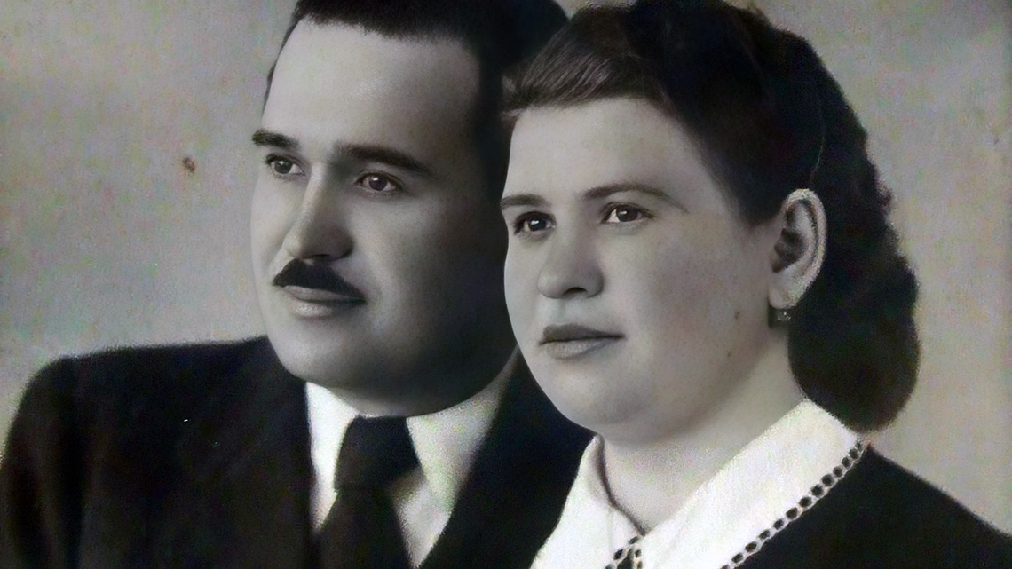 Photographer Lajoš Čanji with his wife Mancika. Snapshot from the late 1940s. From the family album of Eleonora Đoković