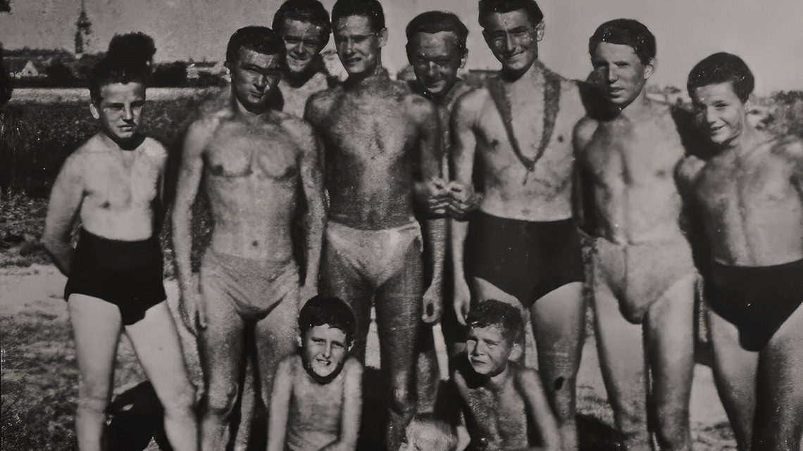 Founding of Swimming Club Jedinstvo