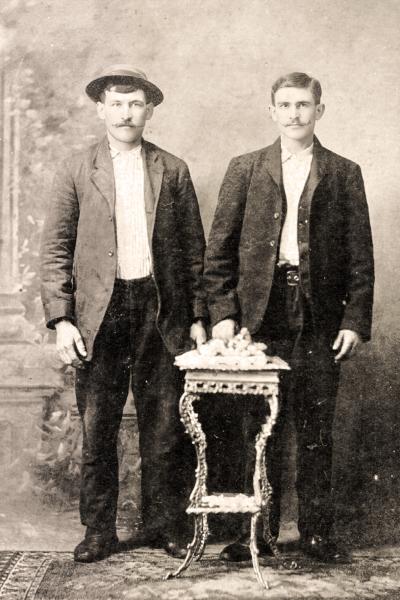 Milorad Kojčić i brat mu Nestor, 1915. godine