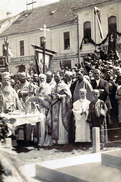Episkop temišvarski Georgije Letić služio je liturgiju 1926. godine
